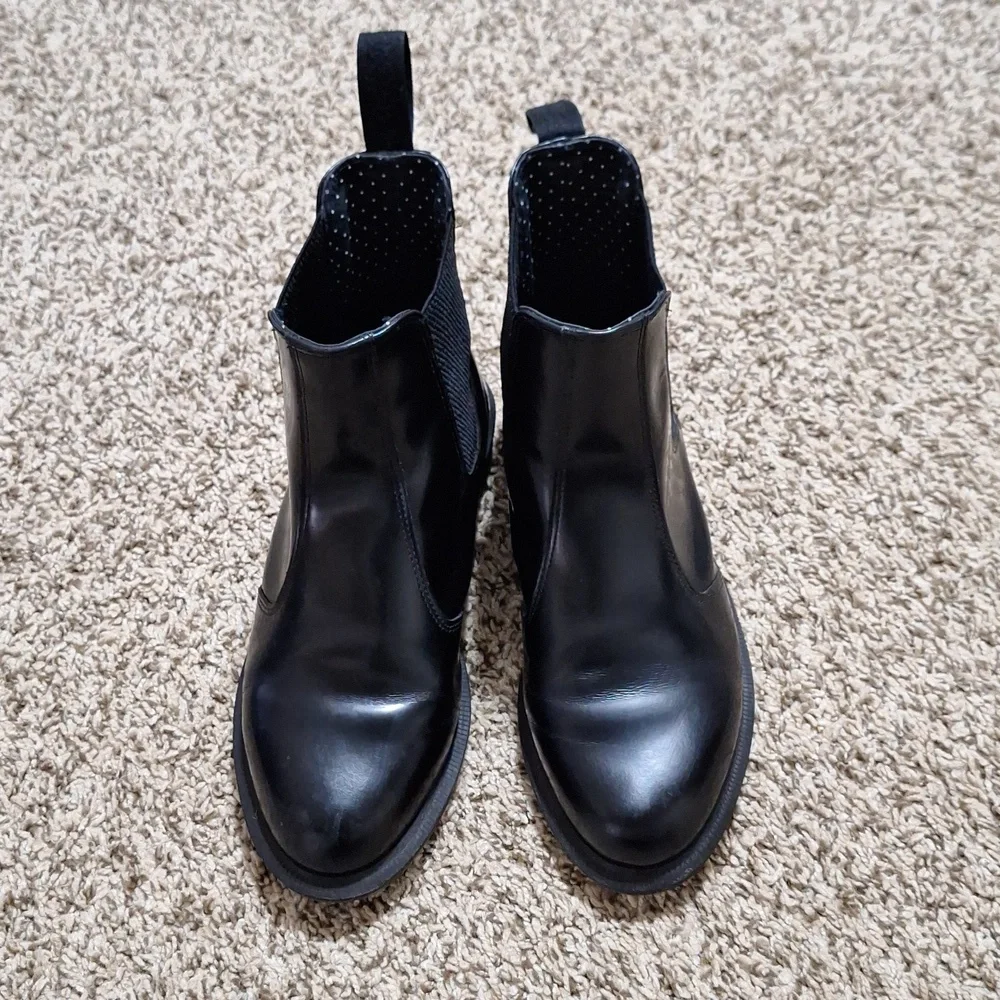 Dr. Martens flora Chelsea boot size womens 7 or EU38 - Picture 1 of 12